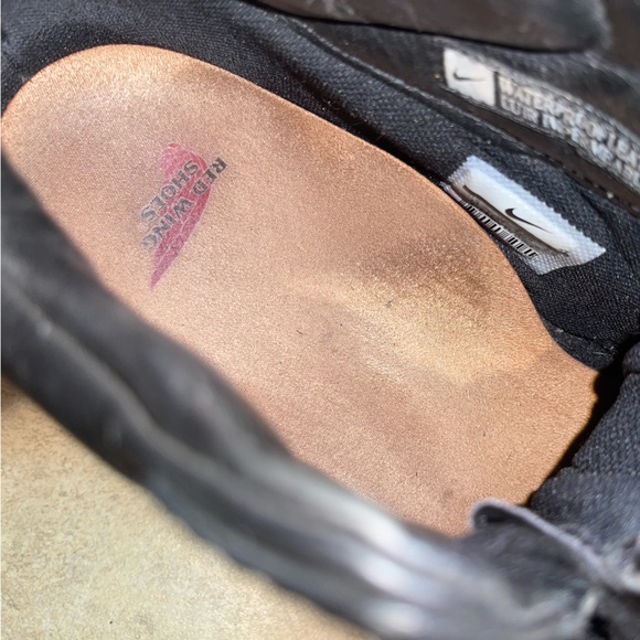 NIKE AIRMAX BOOTS WITH RED WING SOLES - Picture 7 of 8